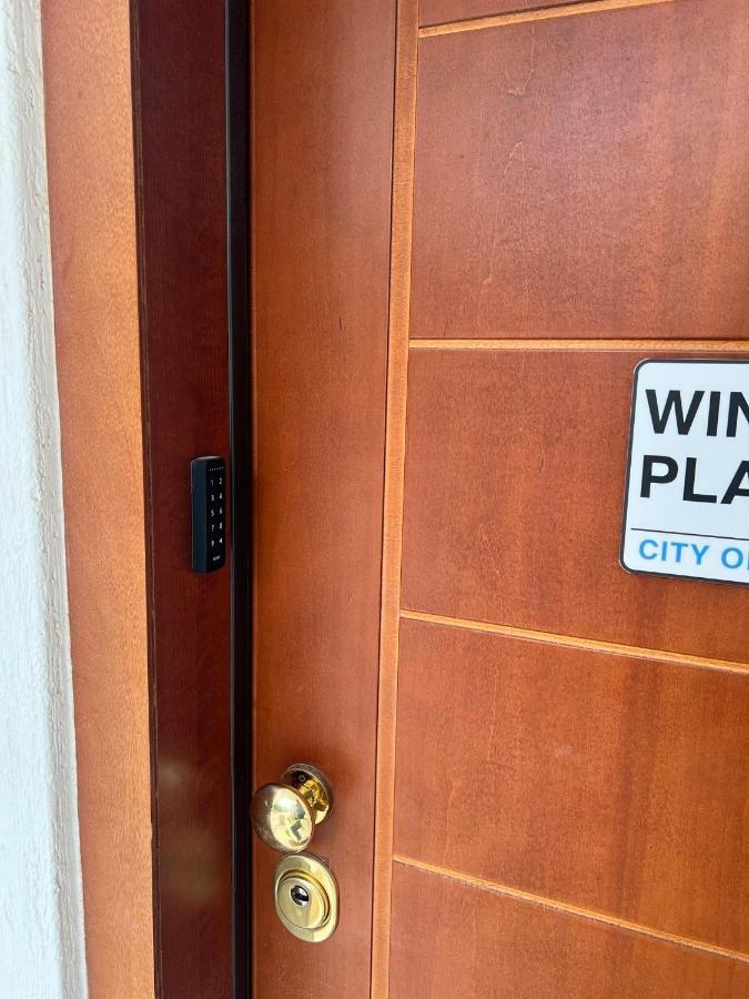 Windsor Place Apartment - Vouliagmeni Athens Exterior photo